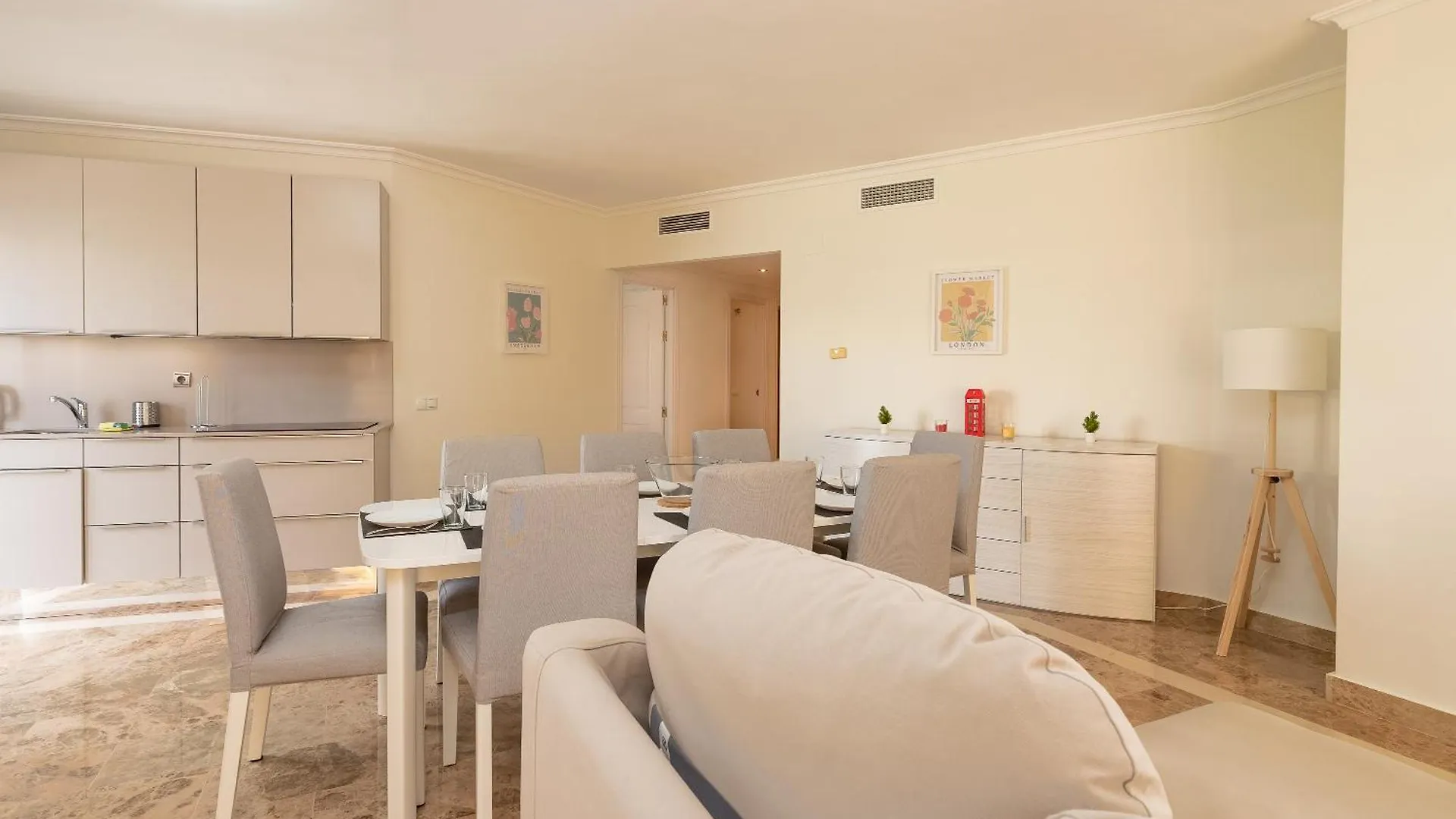 Spacious Four Bedroom Apartment In San Pedro Marbella