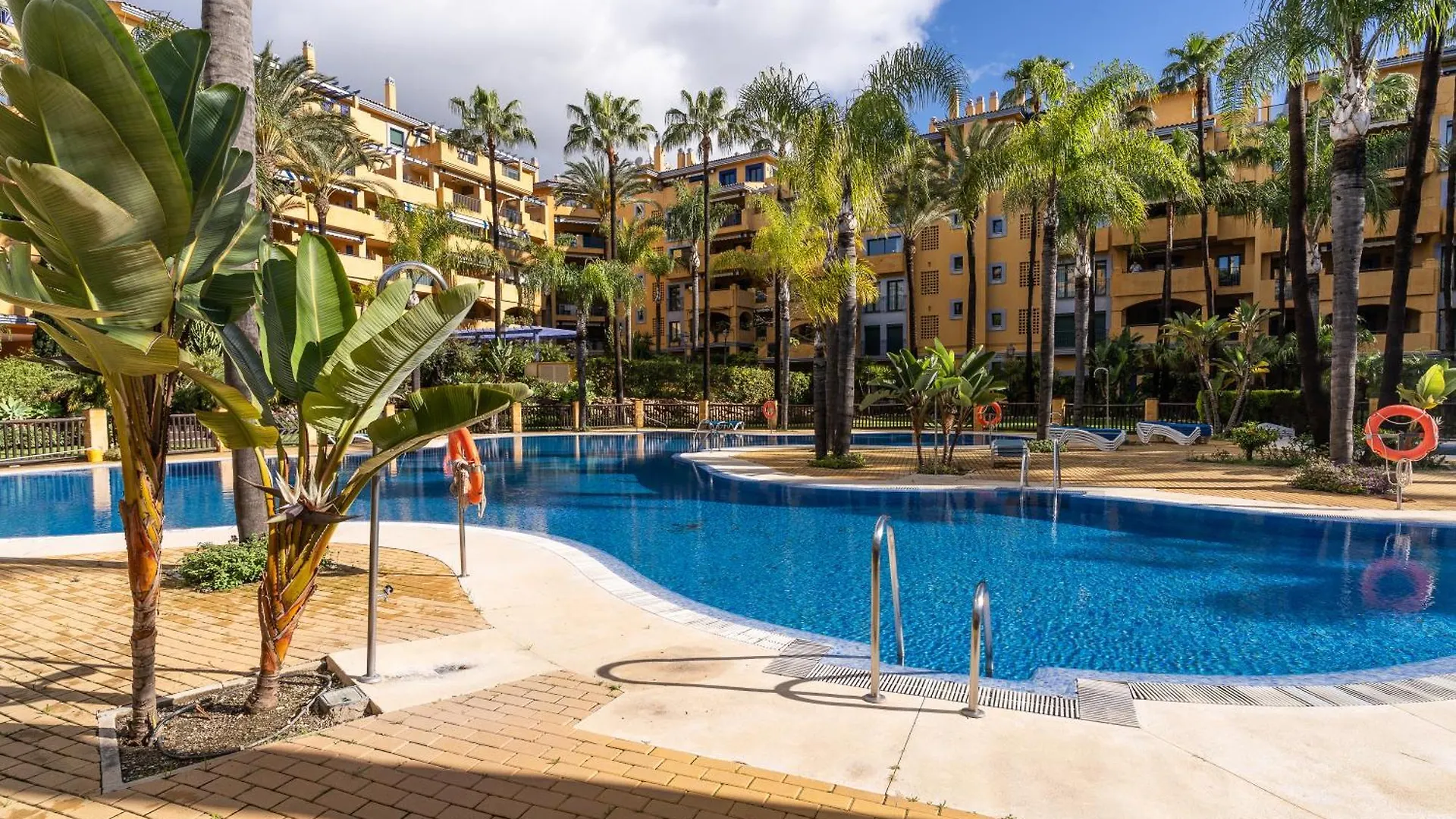 Spacious Four Bedroom Apartment In San Pedro Marbella Spain
