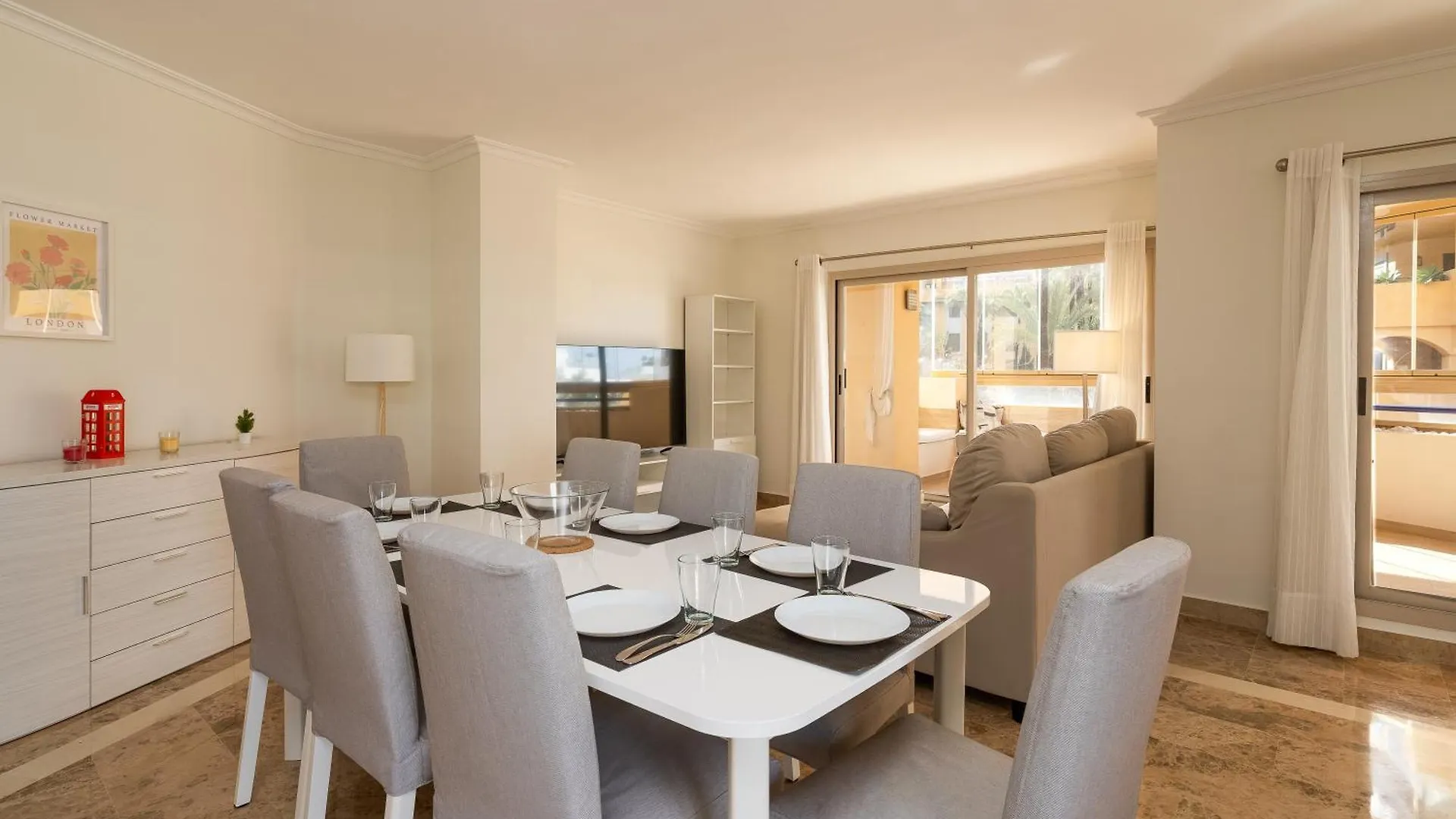 Spacious Four Bedroom Apartment In San Pedro Marbella